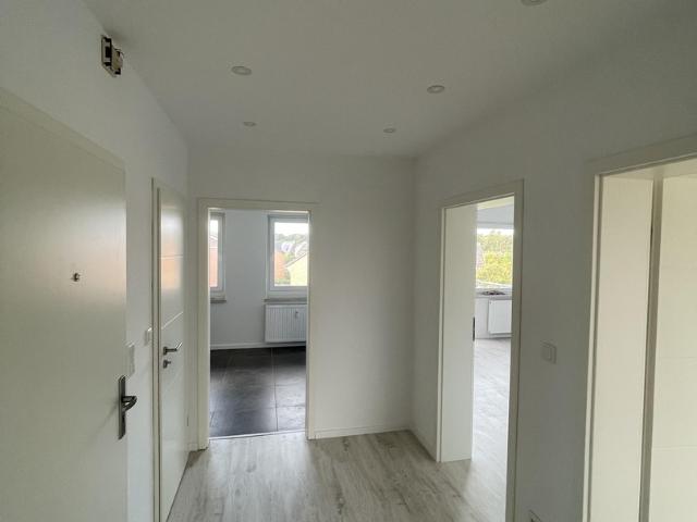 2 Zimmer Wohnung mit Balkon und Garage