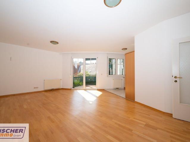 2 Zimmer Wohnung mit Balkon und Garage im Zentrum von Baden
