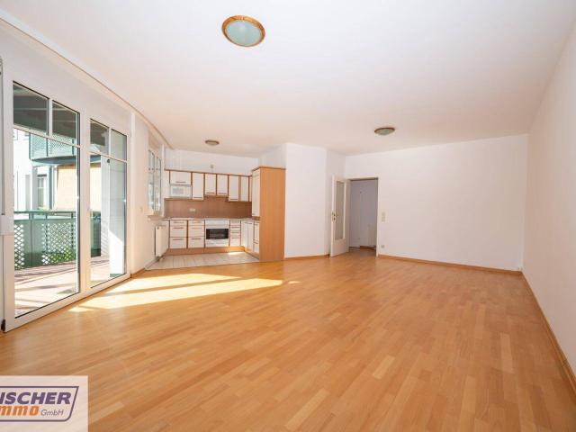 2 Zimmer Wohnung mit Balkon und Garage im Zentrum von Baden