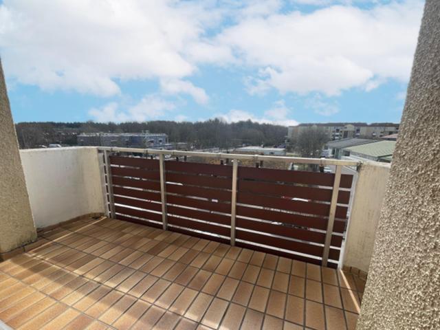 2 Zimmer Wohnung mit Balkon und Garagenstellplatz in Martinsried