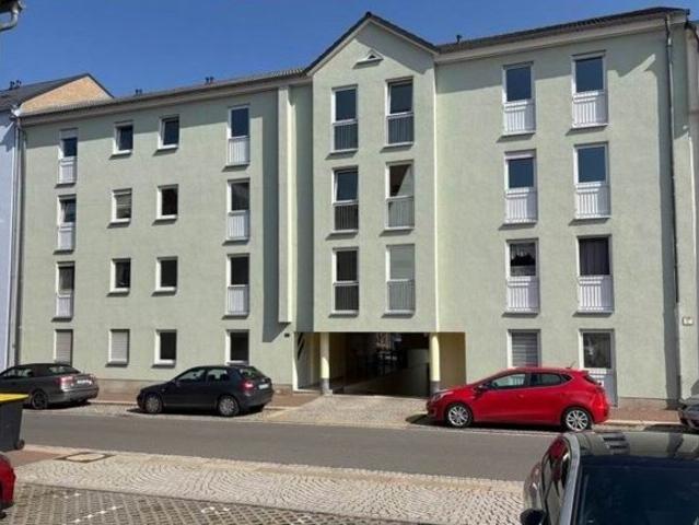 2 Zimmer Wohnung mit BALKON und TG PKW Stellplatz