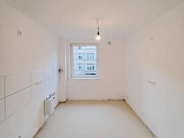 2 Zimmer Wohnung mit Balkon und viel Gestaltungspotenzial wartet auf Sie!