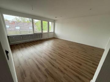 2 Zimmer Wohnung mit Balkon und viel Tageslicht in Frankfurt am Main
