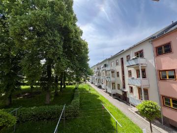 2 Zimmer Wohnung mit Balkon und Wanne