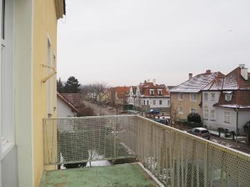 2 Zimmer Wohnung mit Balkon zu vermieten