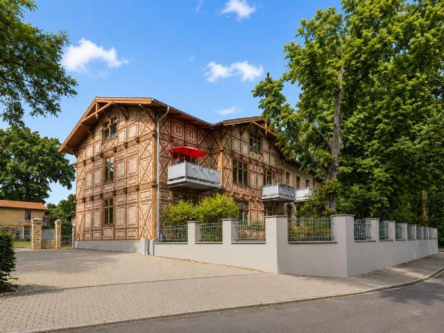 2 Zimmer Wohnung mit Blick auf die Galopprennbahn I Balkon I Keller I Stellplatz
