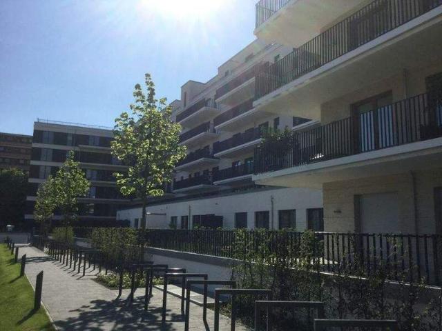 2 Zimmer Wohnung mit Blick in den Luisenpark in Berlin Mitte