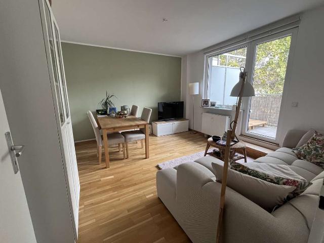 2 Zimmer Wohnung mit Dachterasse und EBK in Stadtmitte, Ecke Grupellostraße