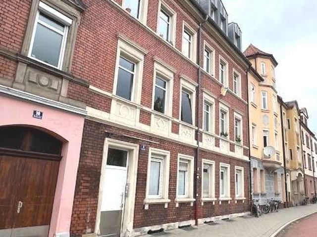 2 Zimmer Wohnung mit EBK im Zentrum Erlangens Interesse? Mieterselbstauskunft ausfüllen