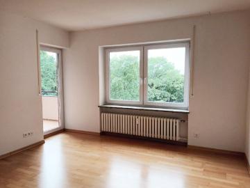 2 Zimmer Wohnung mit Einbauküche und Balkon in Heimfeld