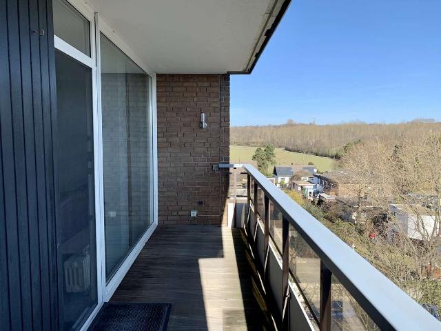 2 Zimmer Wohnung mit Einbauküche und Balkon