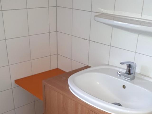 2 Zimmer Wohnung mit Einbauküche und KFZ Stellplatz