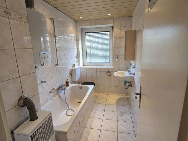 2 Zimmer Wohnung mit Einbauküche und Tageslichtbad in Frankenthal Pfalz