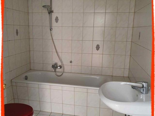 2 Zimmer Wohnung mit EINBAUKÜCHE Aufpreis zu vermieten!