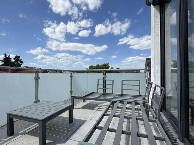 2 Zimmer Wohnung mit Einbauküche, Balkon mit Weitblick, Schriesheim