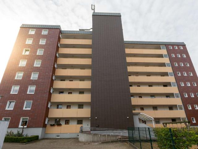 2 Zimmer Wohnung mit Fahrstuhl und toller Aussicht in Bremerhaven Lehe!