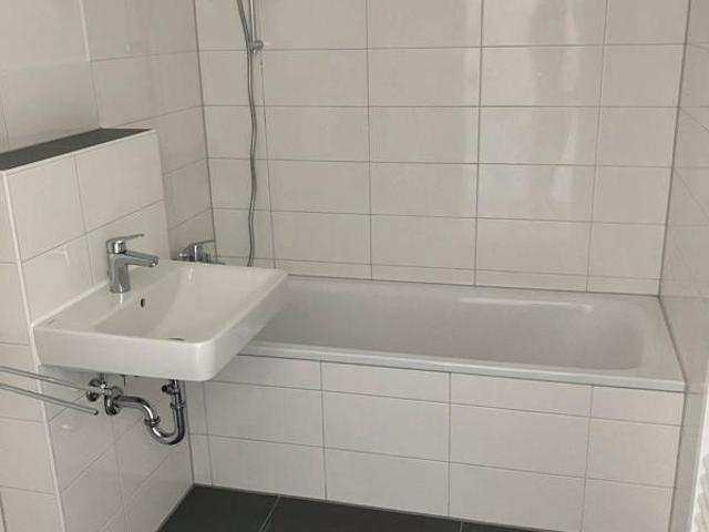 2 Zimmer Wohnung, mit goßem Wohnzimmer, direkt bezugsfertig