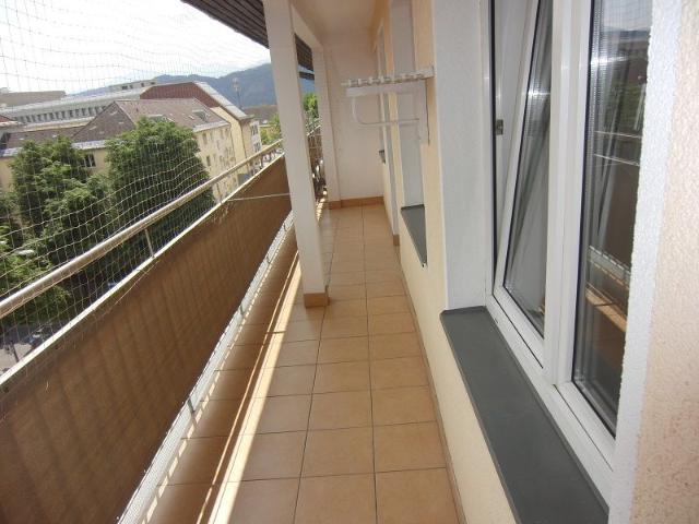 2 Zimmer Wohnung mit großem Balkon