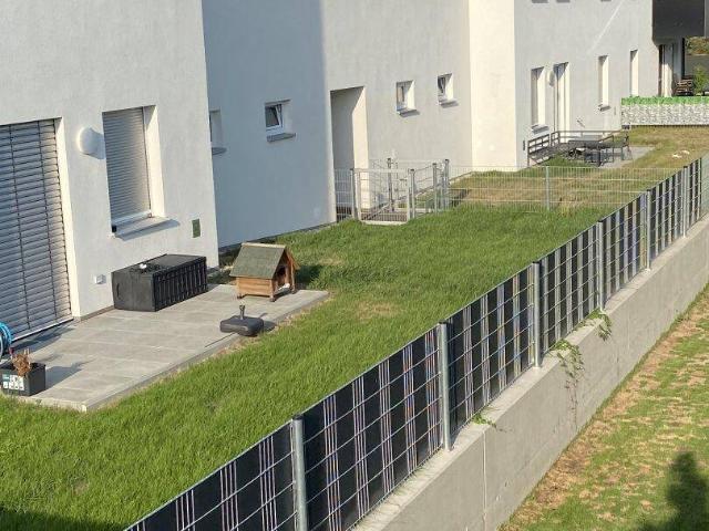 2 Zimmer Wohnung mit großem Garten inkl. Stellplatz und Komplettküche