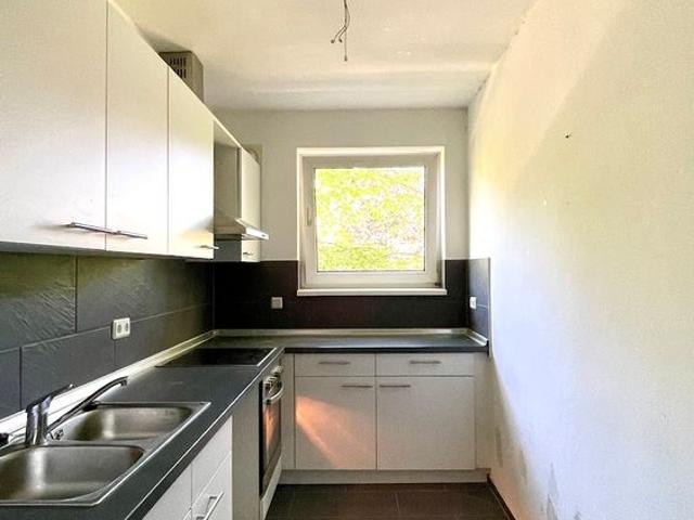 2 Zimmer Wohnung mit großem Potenzial in Berlin Marienfelde