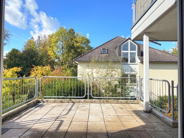 2 Zimmer Wohnung mit großer Terrasse im Malerviertel