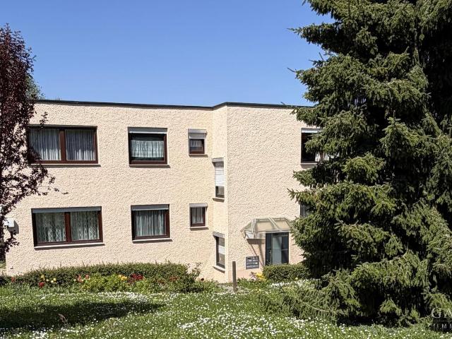 2 Zimmer Wohnung mit großzügigem Balkon und TG Stellplatz in ruhiger Lage von WI Schelmenholz!