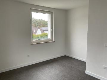 2 Zimmer Wohnung mit großzügiger Küche in gepflegter Grünanlage