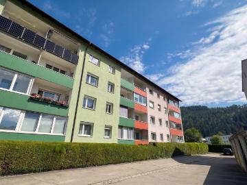 2 Zimmer Wohnung mit Loggia, Garage und Keller