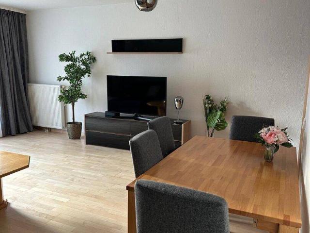 AB SOFORT+2 Zimmer Wohnung mit Loggia, Klimaanlage und Lift