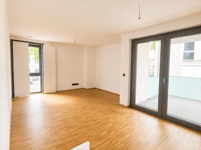 2 Zimmer Wohnung mit Loggia im Herzen der Äußeren Neustadt