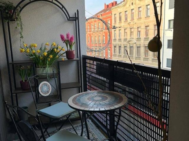 2 Zimmer Wohnung mit Loggia in 1140 Wien – Huttengasse 6