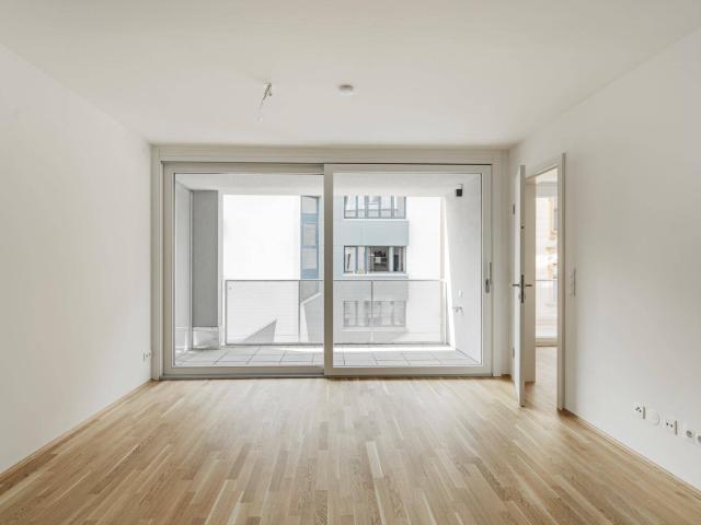 2 Zimmer Wohnung mit Loggia nahe Stadthalle