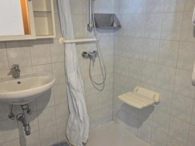 2 Zimmer Wohnung mit Loggia, Top 4