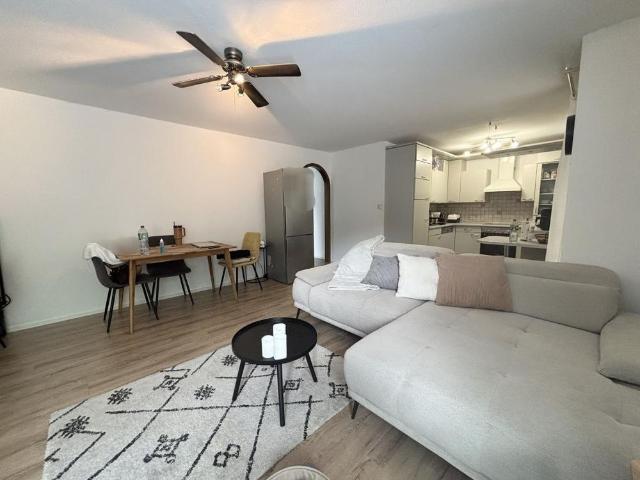 2 Zimmer Wohnung mit Loggia und Stellplatz