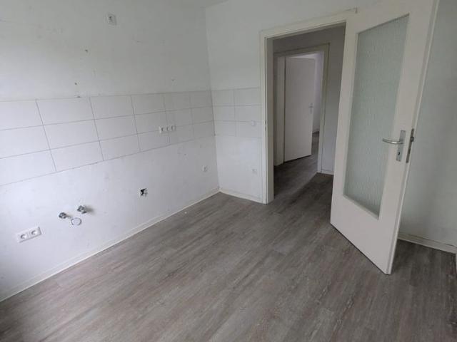 2 Zimmer Wohnung mit modernem Bad und Balkon