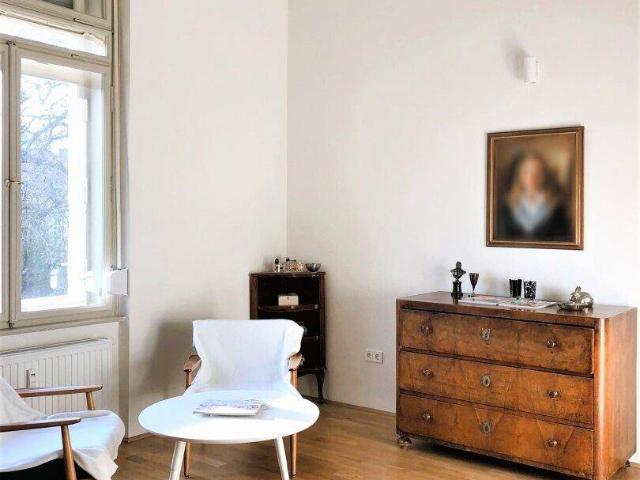 2 Zimmer Wohnung mit Neubaucharakter in stilvoller Altbauvilla in St. Leonhard