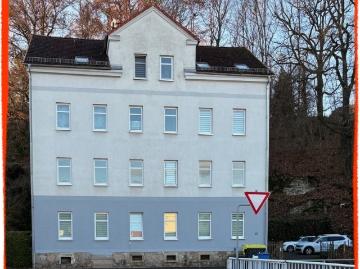 2 Zimmer Wohnung mit schönem Bad in Wilkau Hasslau, helle Räume, preiswert zu vermieten!