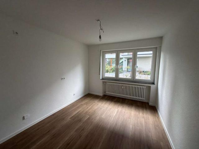 2 Zimmer Wohnung mit separater Küche