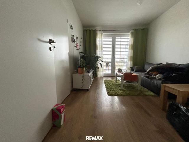NEUER PREIS! 2 Zimmer Wohnung, modern mit Balkon und Stellplatz