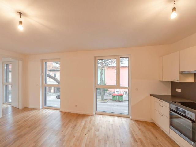 2 ZIMMER WOHNUNG MODERNE WOHNOASE IM NEUEN OBERLAA