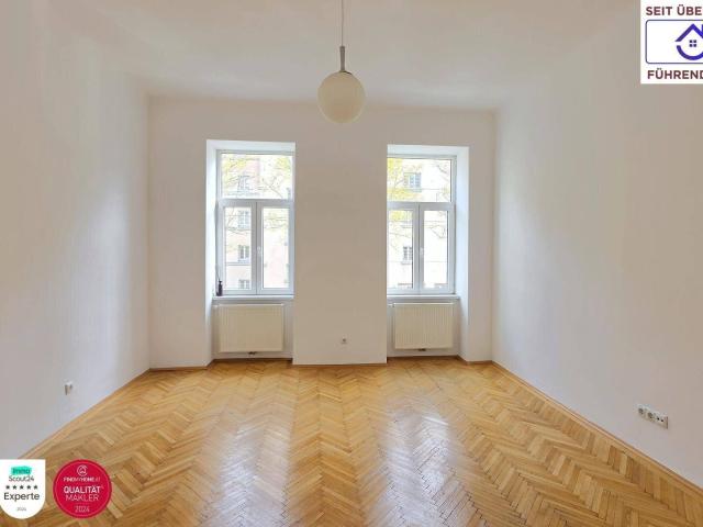 2 Zimmer Wohnung – modernisiert, zentral & sofort verfügbar