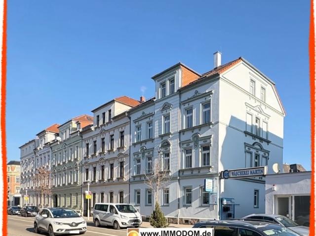 2 Zimmer Wohnung, NEU RENOVIERT, zu vermieten! Garage bzw. PKW Stellplatz im Hof möglich