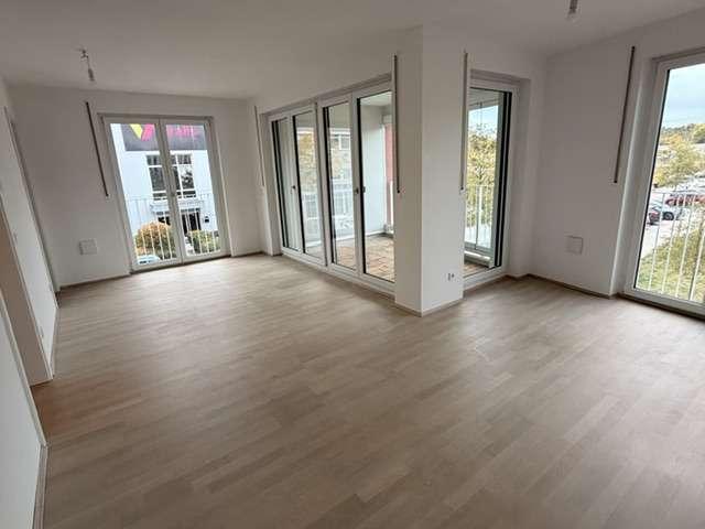 2 Zimmer Wohnung neuwertig mit Loggia und Einbauküche in Neupasing Obermenzing