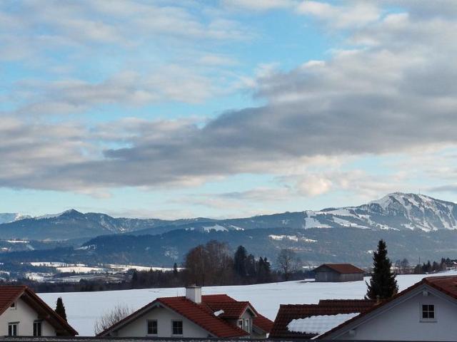 2 Zimmer Wohnung Allgäu, Balkon mit Bergblick, KfW 40