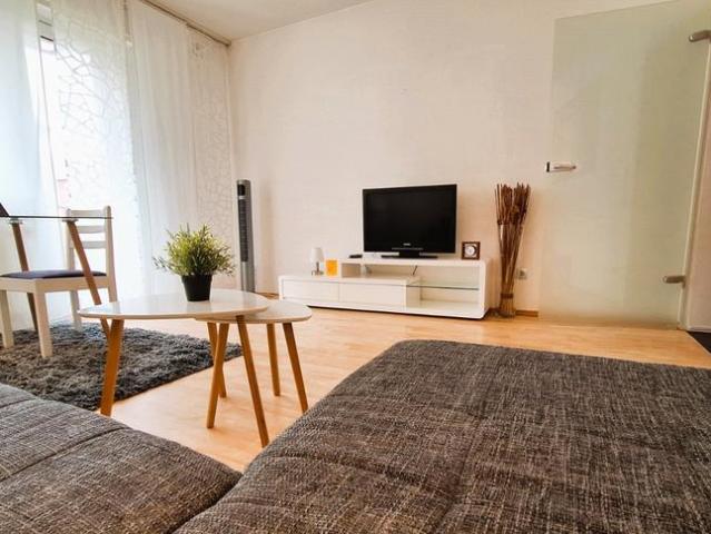 2 Zimmer Wohnung Balkon Tageslichtbad Köln Zollstock