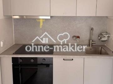 2 Zimmer Wohnung Balkon ins Grüne, Aufzug, Einbauküche Erstbezug nach umfassender Sanierung