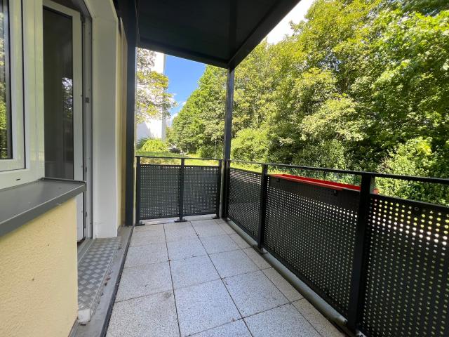 2 Zimmer Wohnung bequem im Erdgeschoss + Wohlfühlbalkon