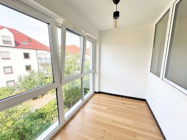 2 Zimmer Wohnung für Rentner, ab 60 Jährige, Menschen mit Schwerbehinderung mit Wintergarten