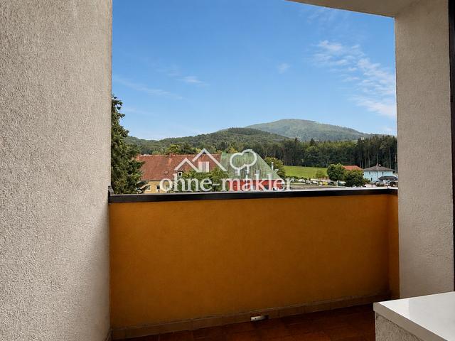 2 Zimmer Wohnung im obersten Stock mit Lift, Loggia & Ausblick Provisionsfrei