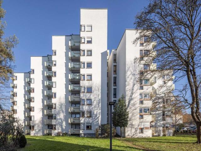 2 Zimmer Wohnung im EG mit Balkon